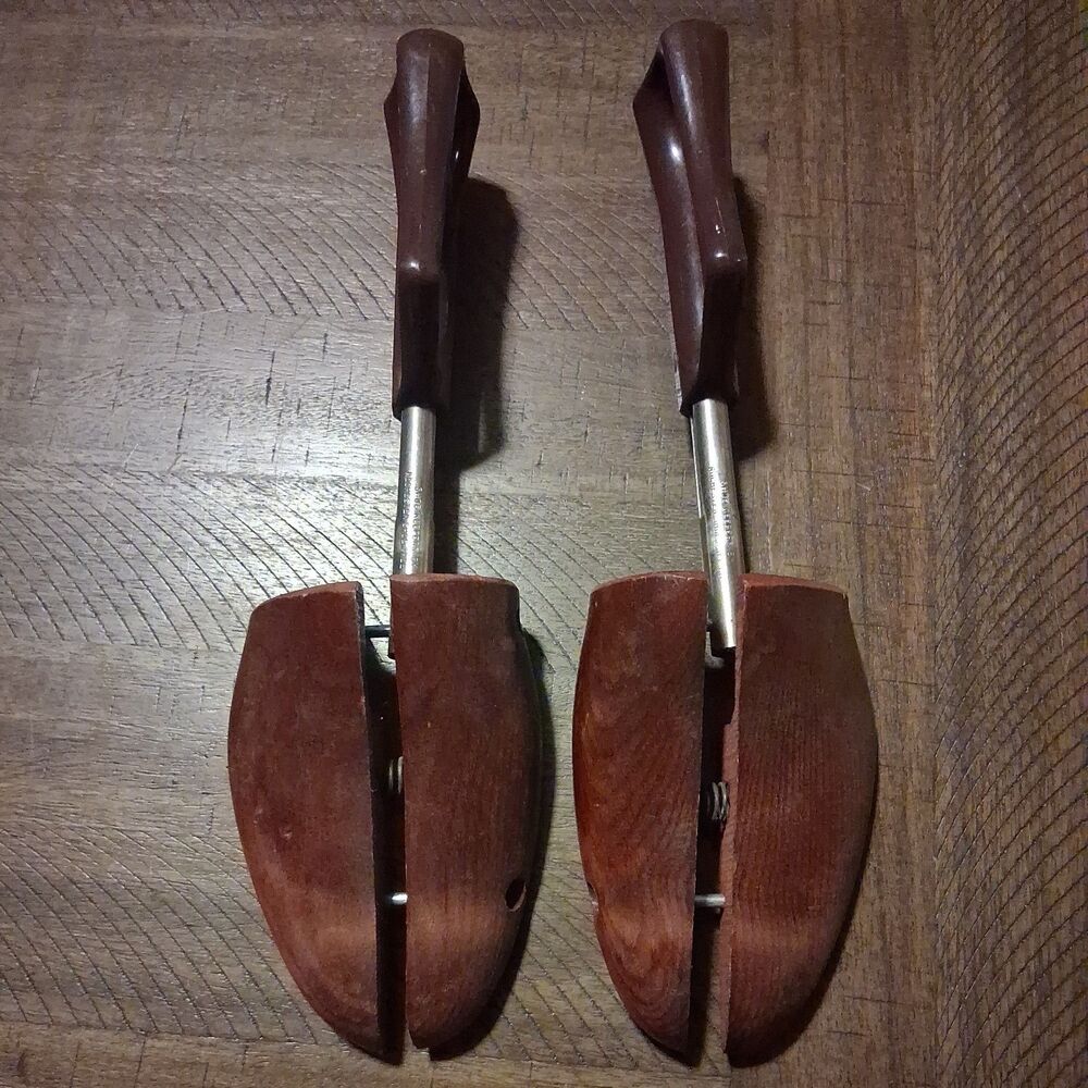 Vintage Rochester Travel Tree Shoe Keepers Split Toe Wood Spring Action